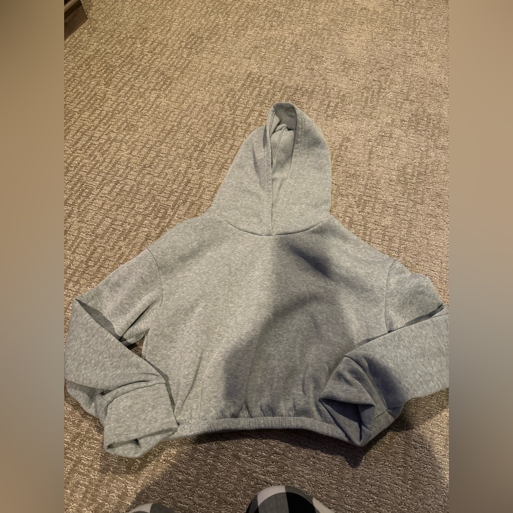 Grey cropped hoodie!